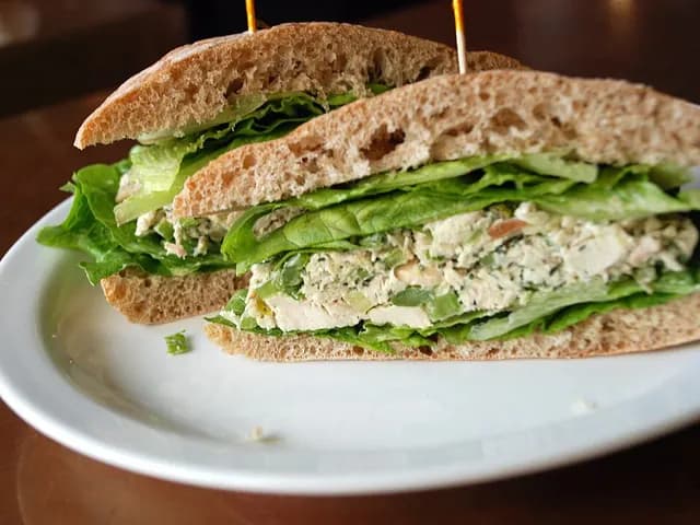 Grilled Chicken Sandwich (No Bun), is it keto?